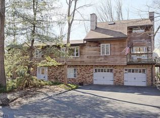 7 Sherwood Forest Dr, Andover, NJ 07821