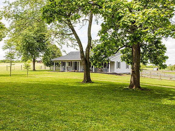 4th image of 337 Collins Rd