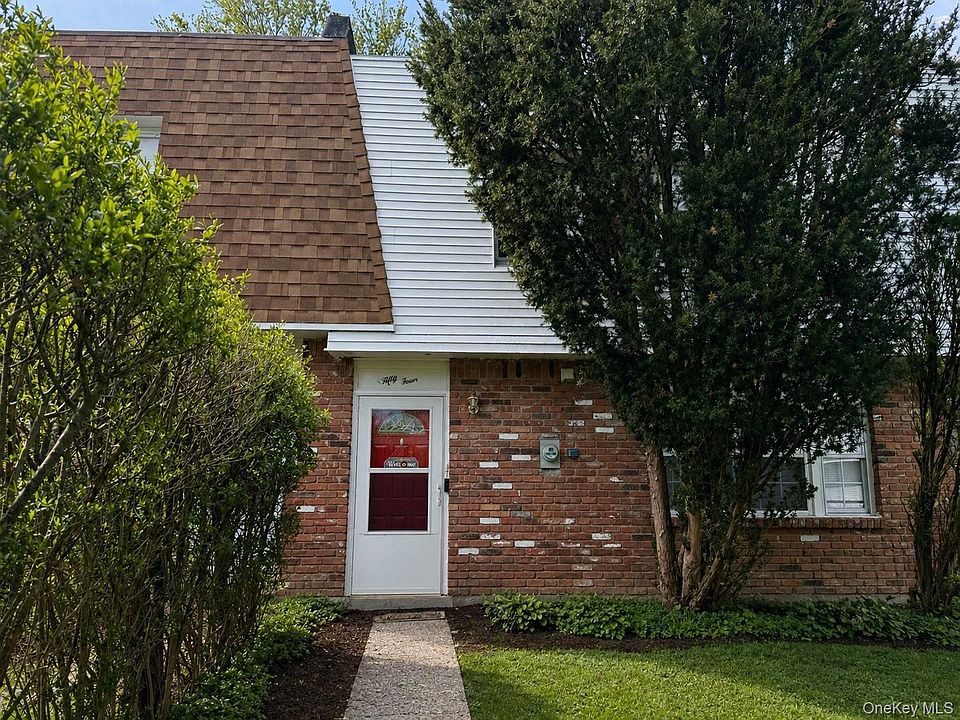 1st image of 54 Whitman Court