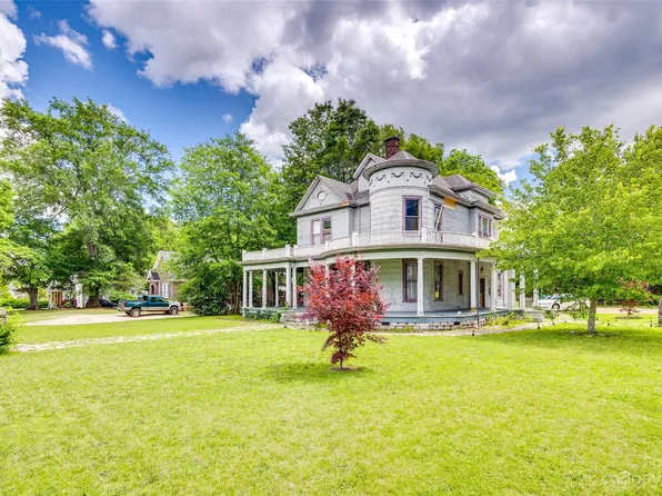 307 Kings Mountain St, Clover, SC 29710