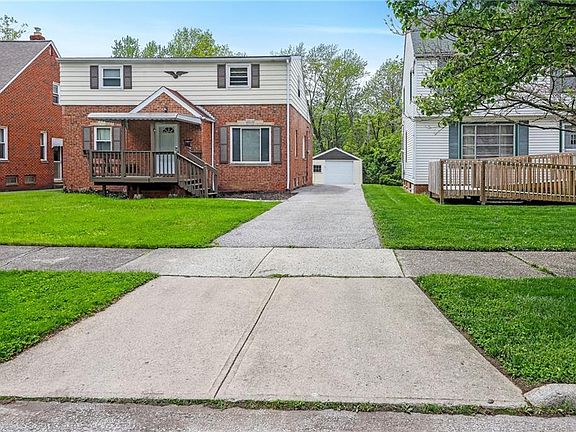 2nd image of 24171 Yosemite Dr