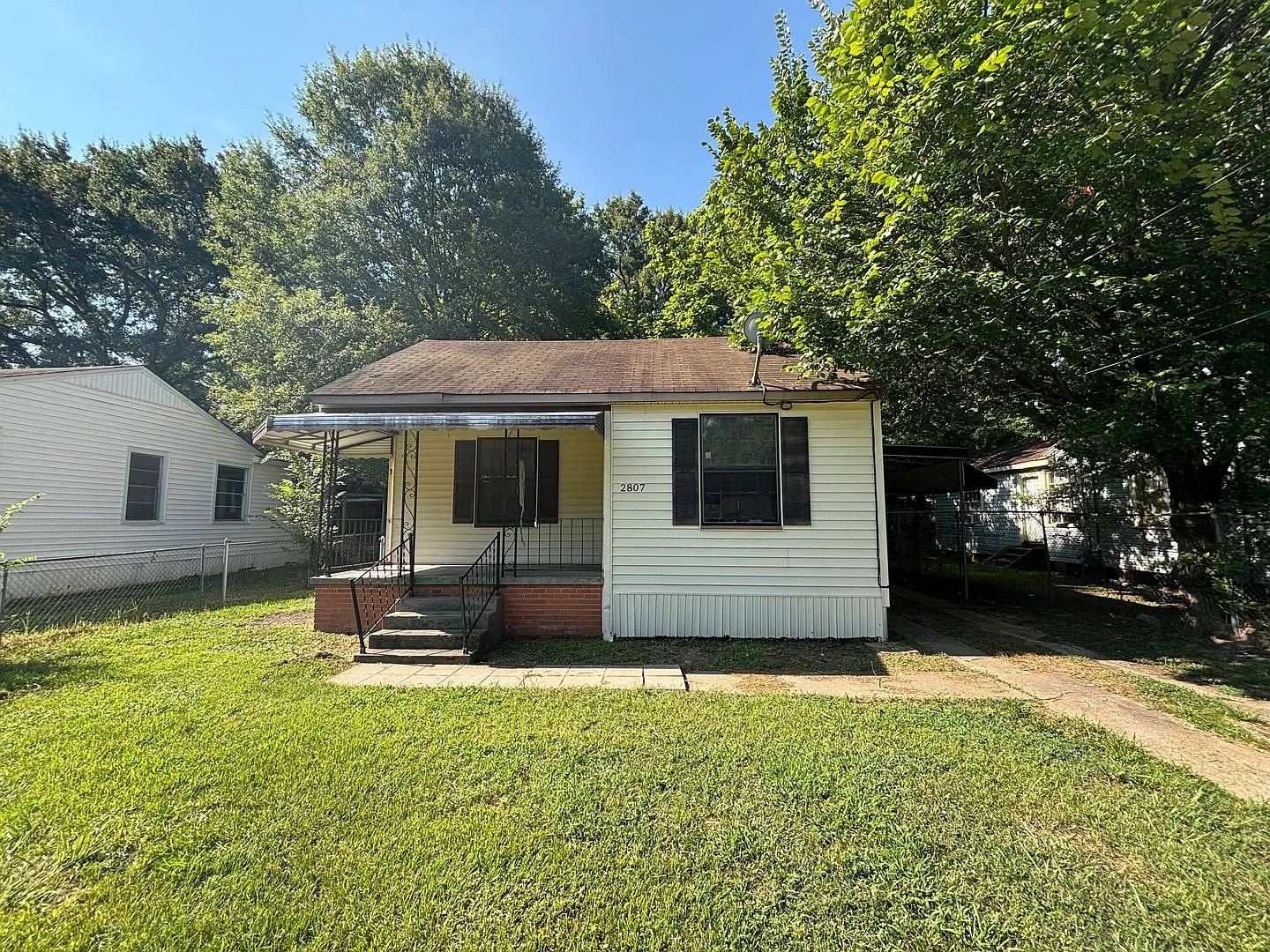 Charming 3 bedroom — Photo 2