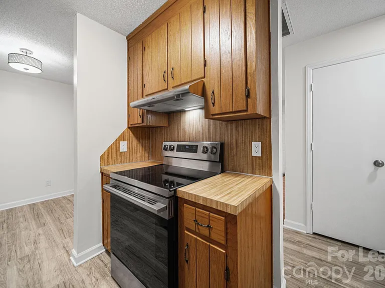 1110 Chandler Dr — Photo 6