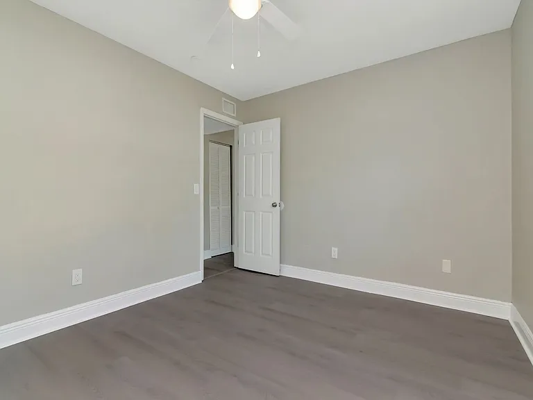 107 Karde Ln #C — Photo 10