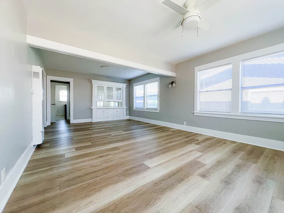 1026 E Broadway #1028
