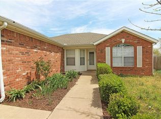 440 Sun Meadow Dr, Centerton, AR 72719