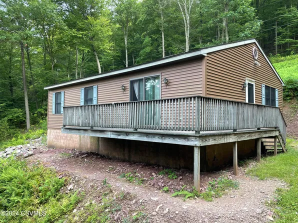 213 Apple Blossom Ln, Catawissa, PA 17820