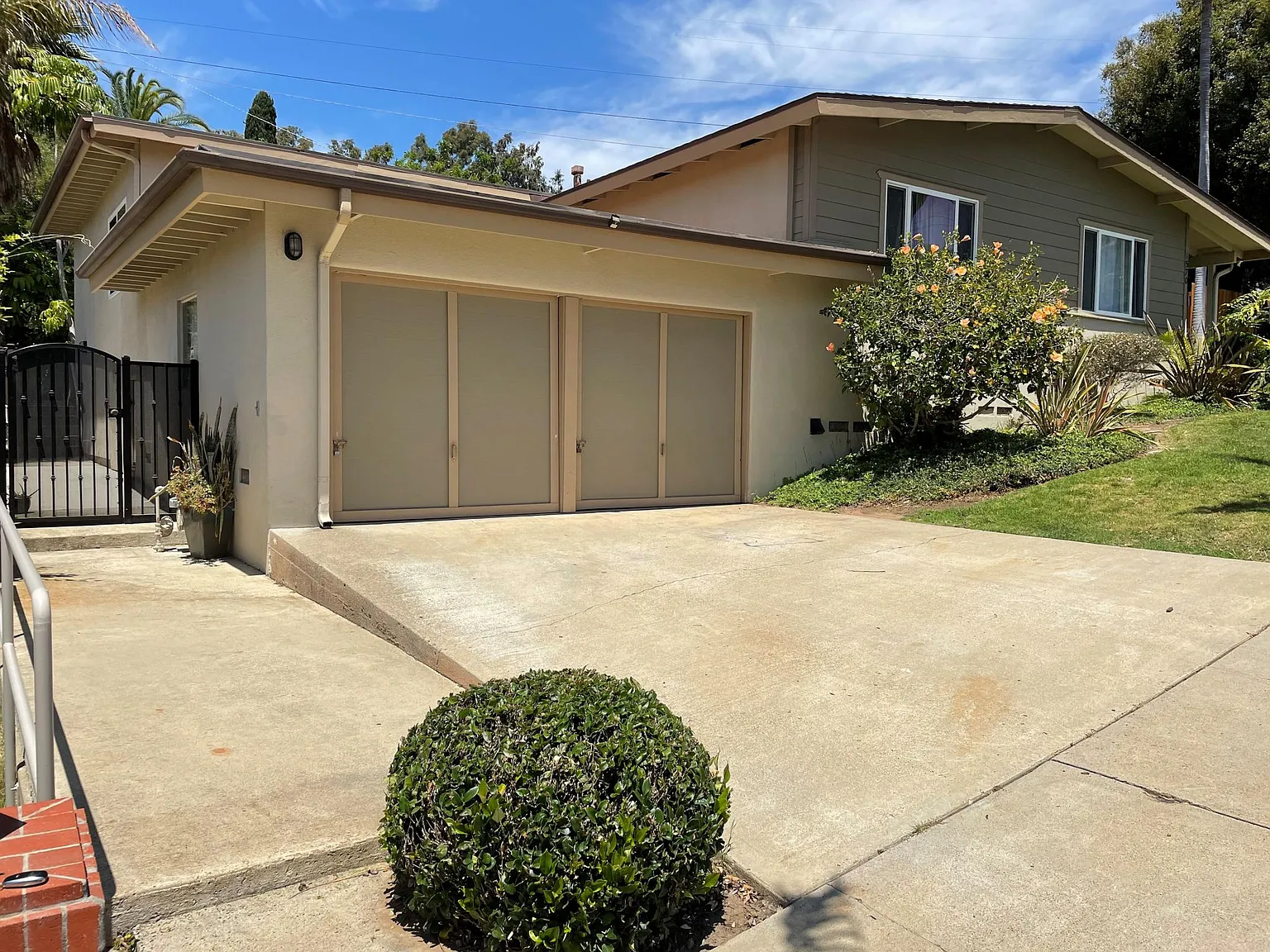 3 bed, 1150 sqft, $4,499 — Photo 2