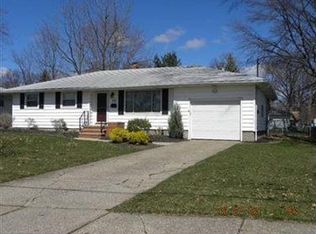 295 Courtland St, Elyria, OH 44035