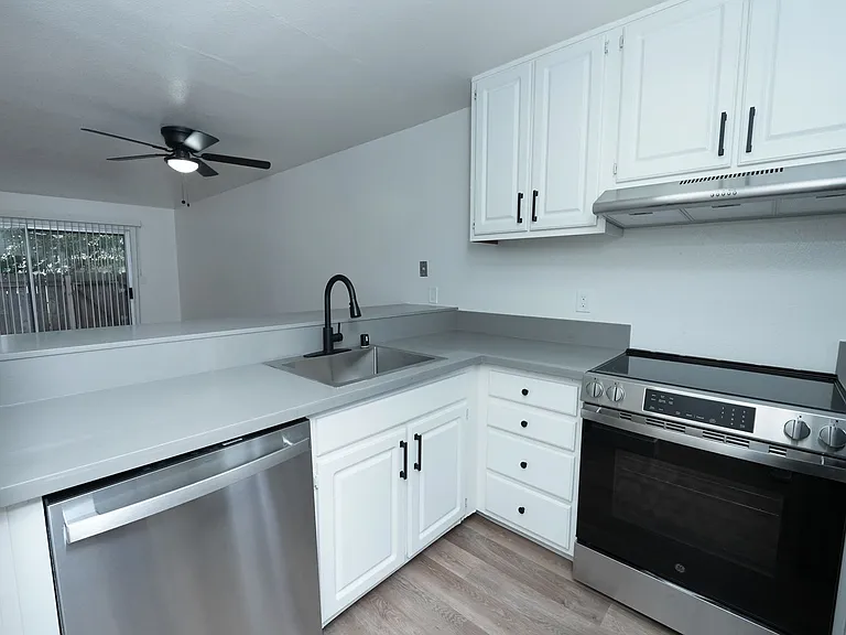 2763 Larkspur Ln — Photo 29