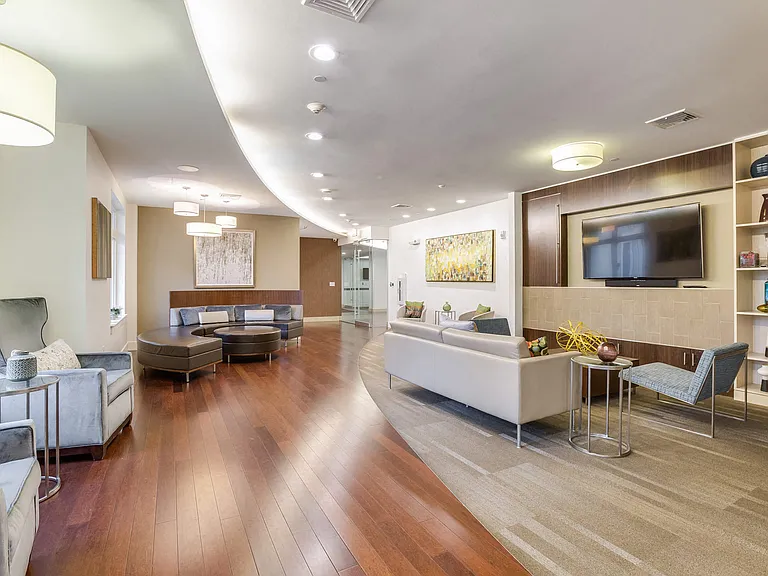 6,000+ square foot resident lounge with double-sided fireplace, community kitchen and complimentary Wi-Fi