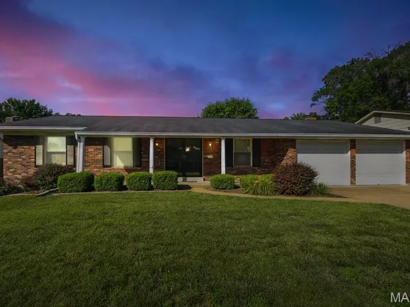 5066 Reynosa Dr, Saint Louis, MO 63128