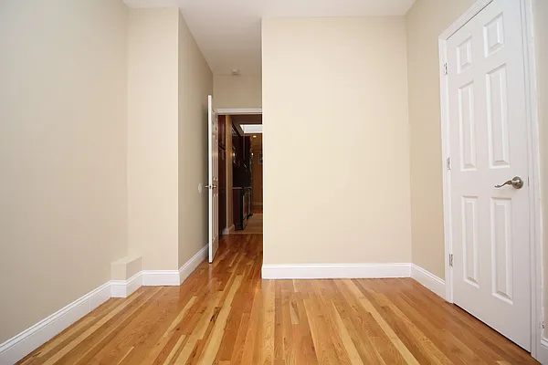 Rented by Nooklyn NYC LLC | media 13