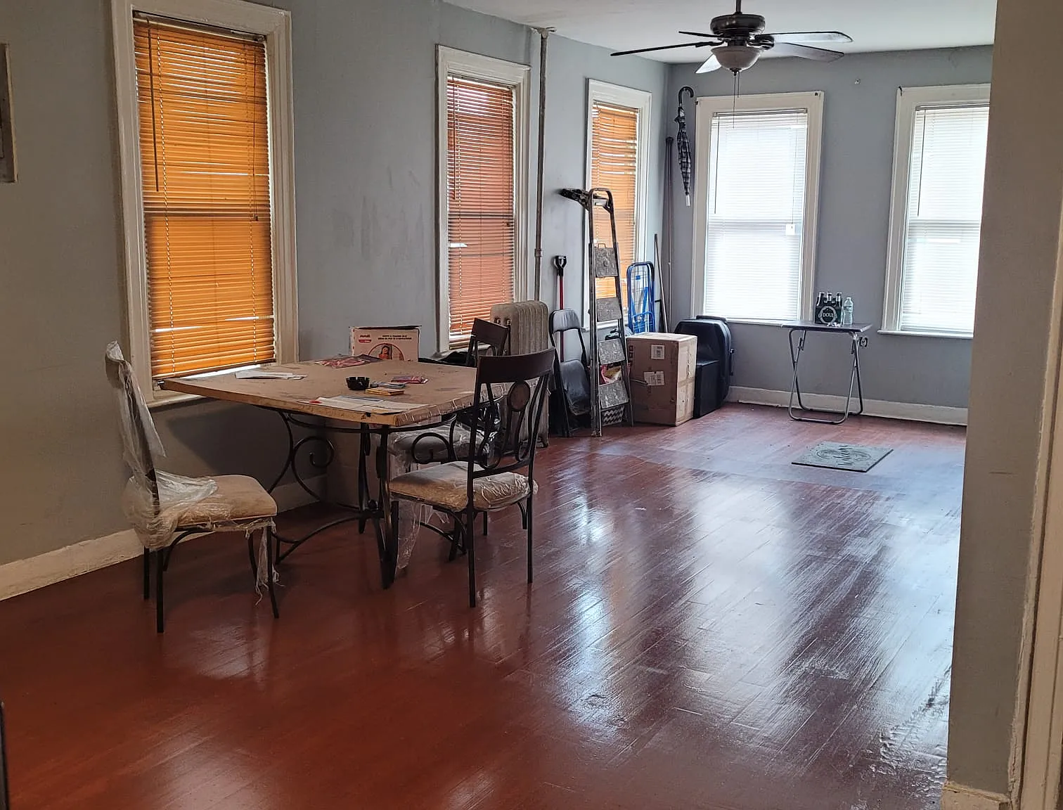 3 bed, 1800 sqft, $900 — Photo 3