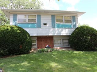 620 N Longwood Ct, Glenwood, IL 60425
