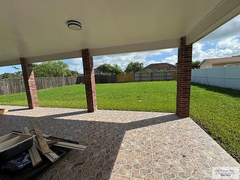 3433 Burgundy Dr — Photo 12