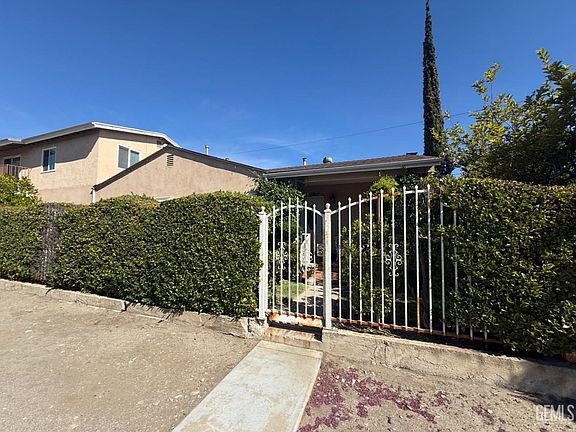 2nd image of 10322 Rincon Ave