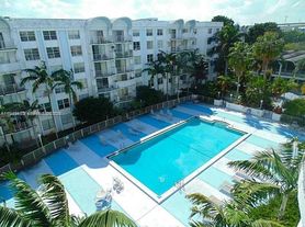 484 NW 165th Street Rd