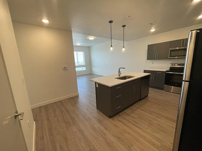 Canyon Vista — Photo 92