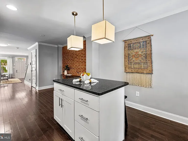 1011 Patapsco St — Photo 10