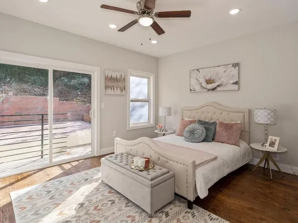 586 Liberty Avenue image 7 of 11