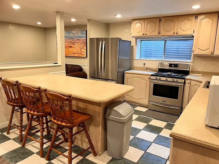 1975 Laguna Vista Dr — Photo 4