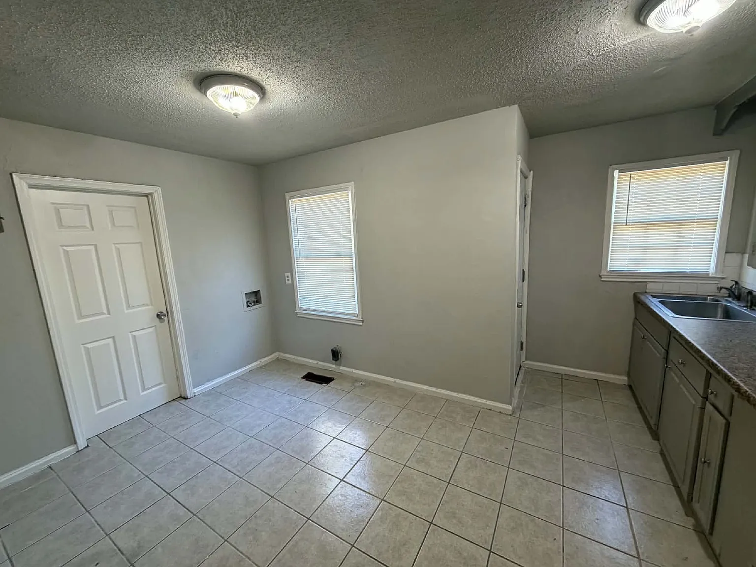 3 bed, 2.0 bath, 928 sqft, $950 — Photo 4