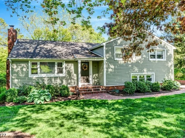 22 Crest Dr, Bernards Twp., NJ 07920