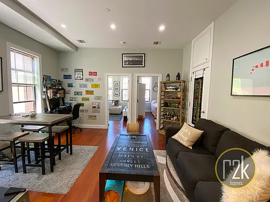 Rented by Realty 2000 Corp | media 40