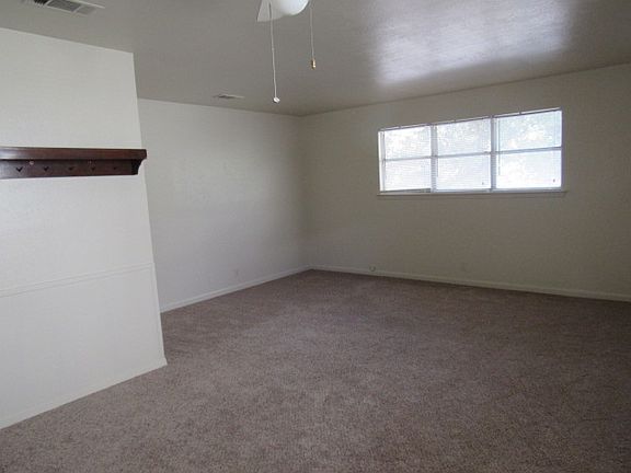 4th image of 2825 Sandage Ave #2827
