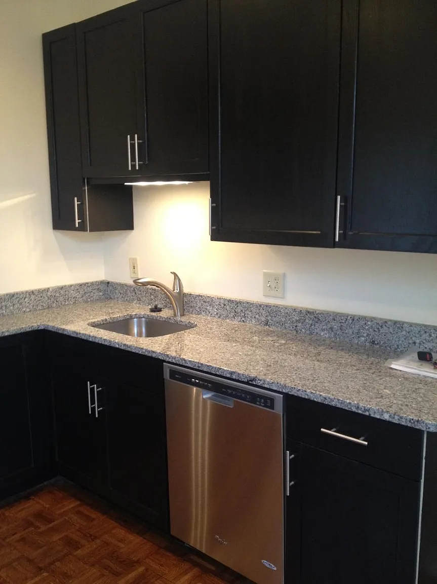 813 Ivy St photo 1