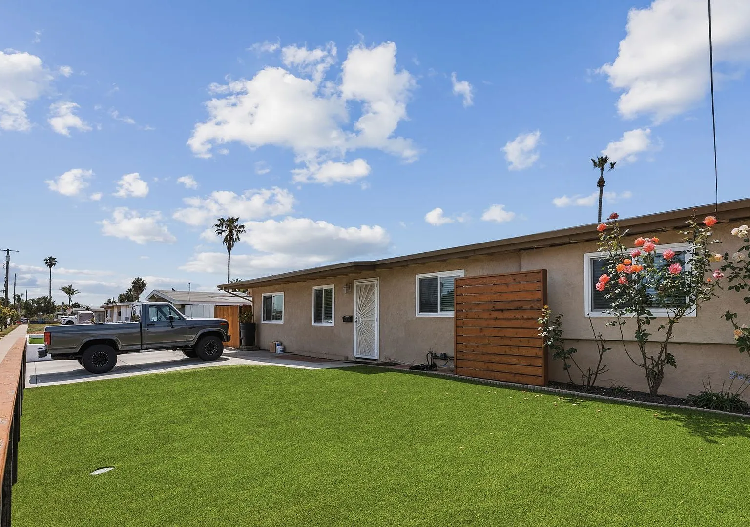 Fully remodeled, single story 5 bedroom, 3 bathroom home in Imperial Beach — Photo 4