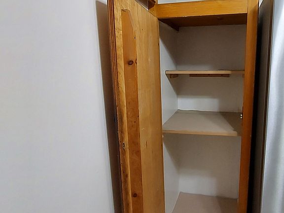 4th image of 137 S Topanga Dr #1