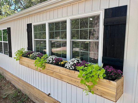 Cedar flower box 