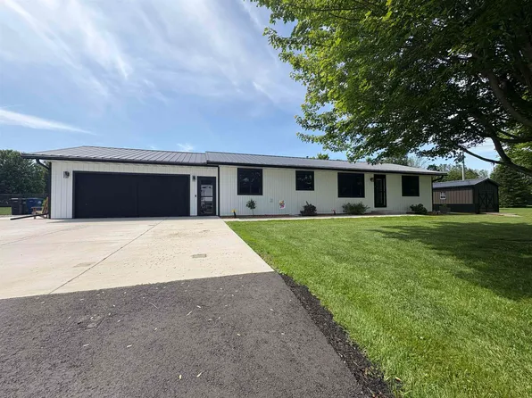 W4537 Buss Dr, Cecil, WI 54111