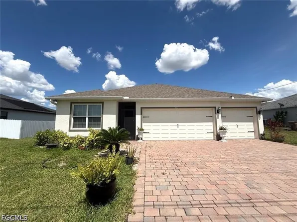 635 NE 6th Pl, Cape Coral, FL 33909