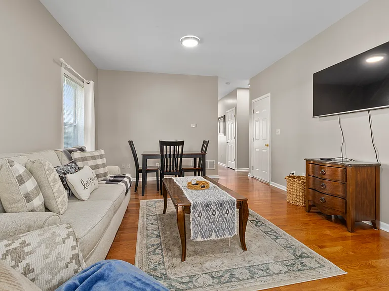 170 Jefferson St — Photo 8