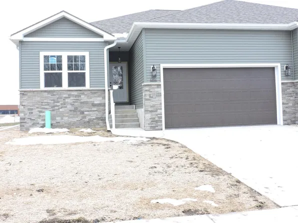 1714 Montclair PLACE, Fort Atkinson, WI 53538