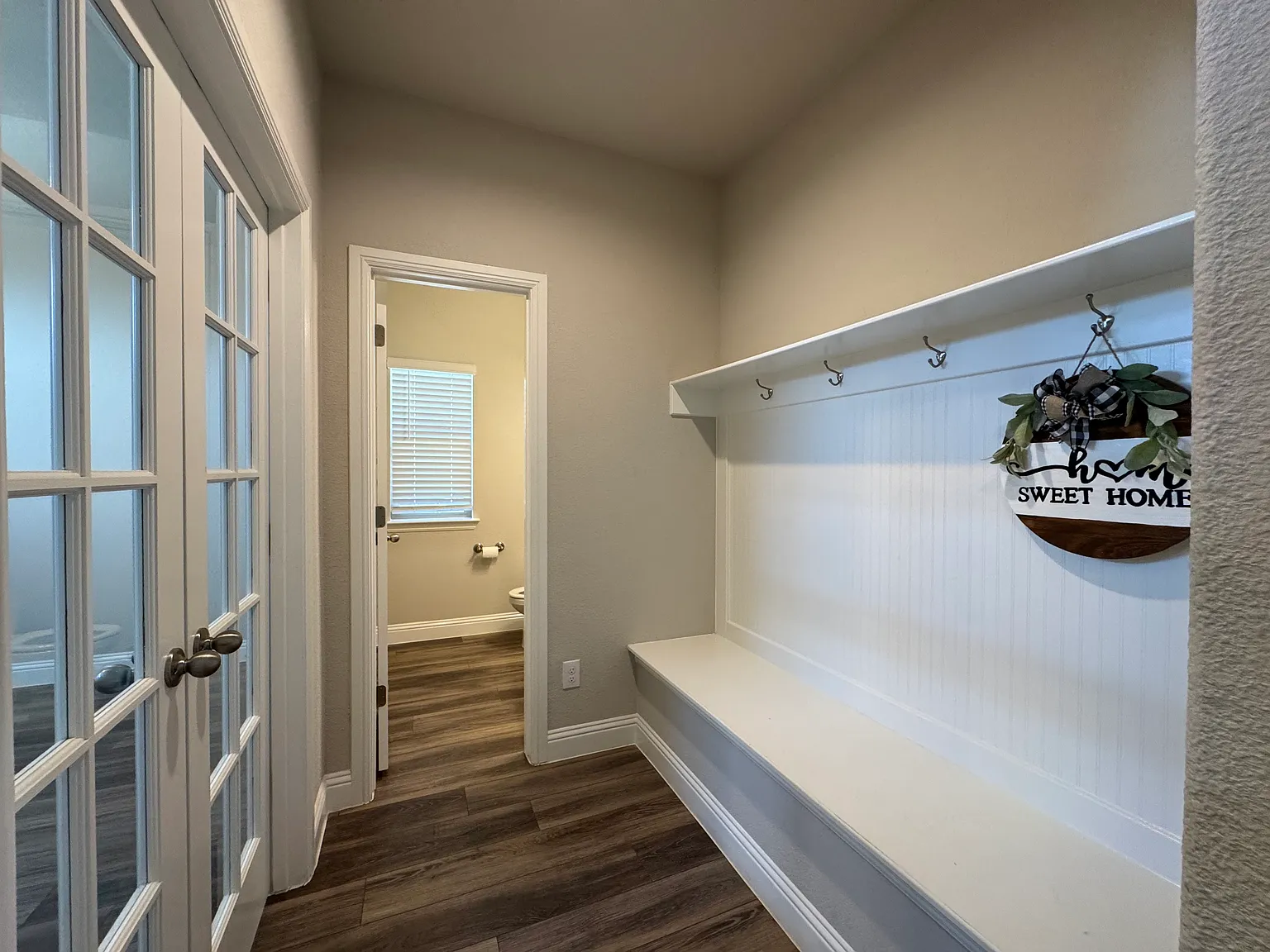216 Missler Dr — Photo 2