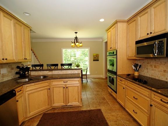 2nd image of 4516 Rockwood Dr