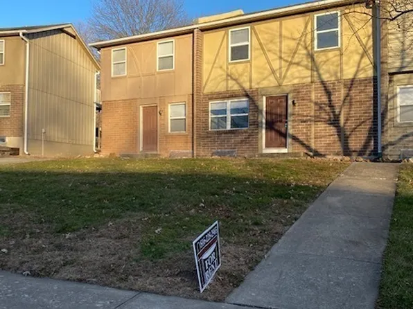 3829 NE Colonial Dr, Lees Summit, MO 64064