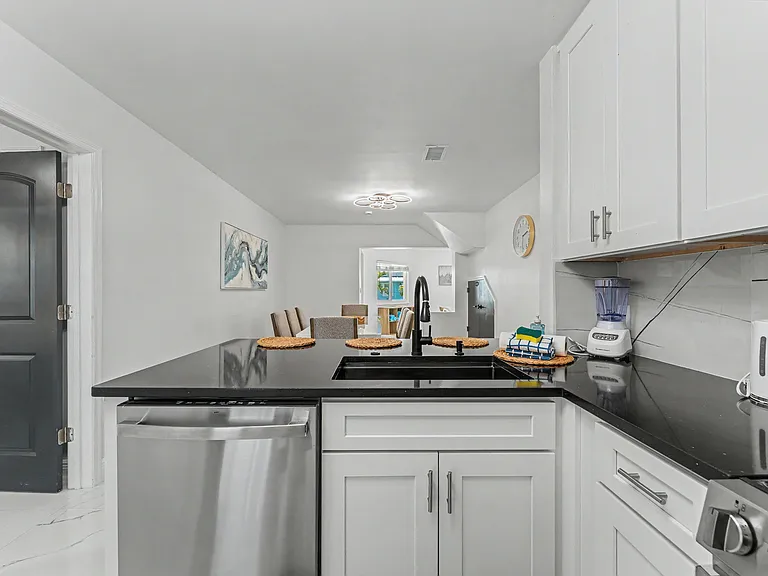 14109 W Parsley Dr — Photo 9