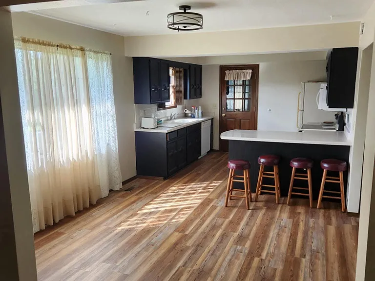 104 Parkview Cir — Photo 2
