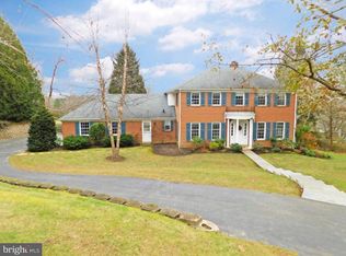 848 Briarwood Rd, Newtown Square, PA 19073
