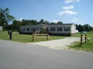 103 Cyress Knee Dr, Richlands, NC 28574