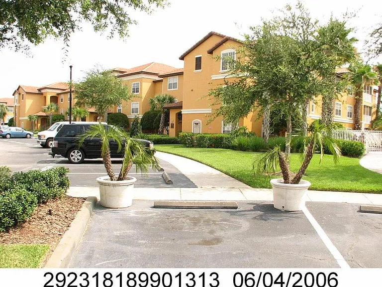 5447 Vineland Rd #1313 — Photo 1