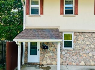 10352 Washington Ave APT D, Irwin, PA 15642