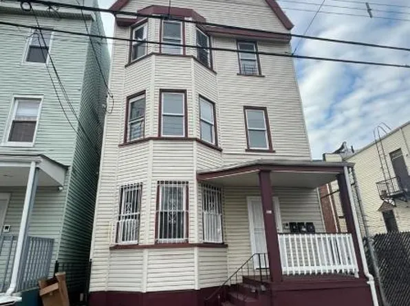 421 S 10th St, Newark, NJ 07103