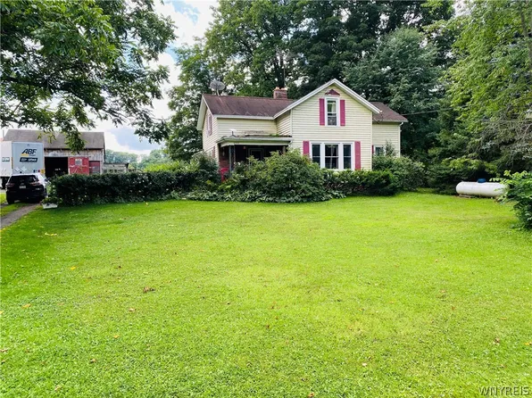 2597 Gowanda Zoar Rd, Gowanda, NY 14070