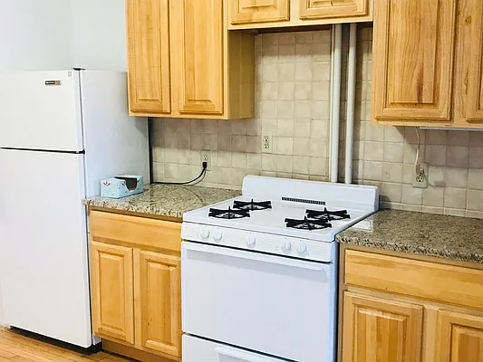 Rented by In Haus LLC | media 17